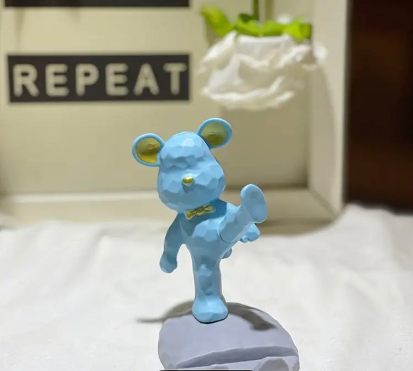 Adorable Bear-Shaped Phone & Tablet Stand