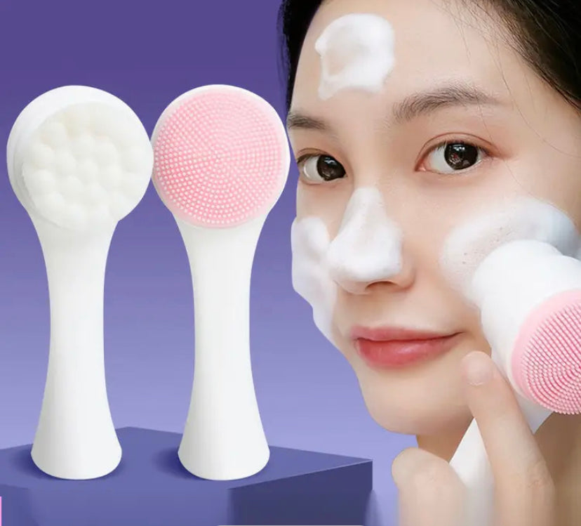 Dual-Sided Gentle Exfoliating Facial Brush